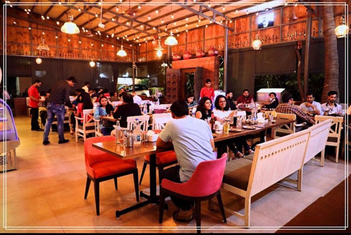 Maple Social Hubz-Hostel มุมไบ ภายนอก รูปภาพ